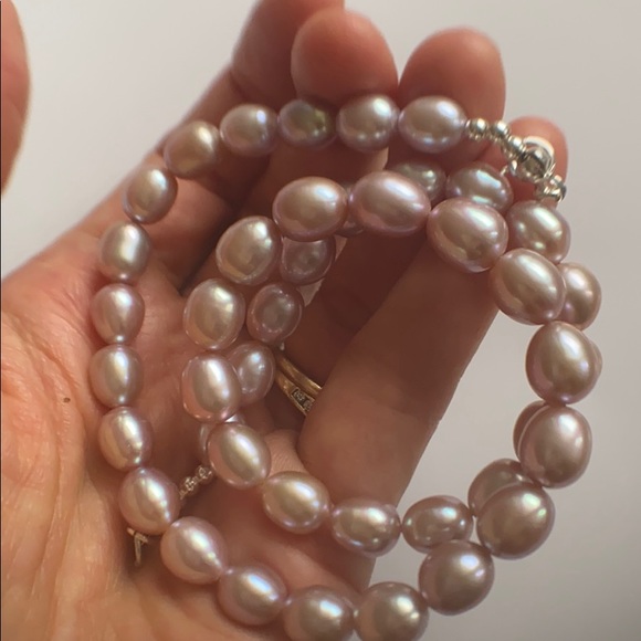 AAA Natural Lavender Cultured Pearl Necklace - 925 Sterling Silver - Picture 7 of 10